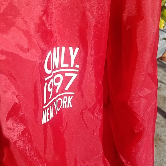 Red jacket - Picture 3 of 4